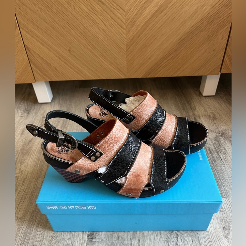 John Fluevog Sophie Sandal
